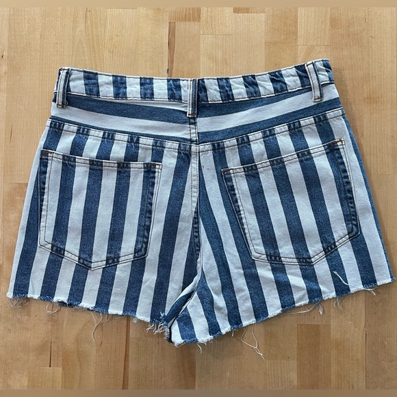 Superdown Blue and White Striped High Rise Denim Shorts - Picture 2 of 4